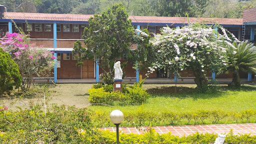 Escuela Normal Superior Divina Providencia