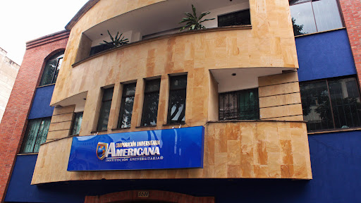 Corporación Universitaria Americana, Edificio Club Medellín