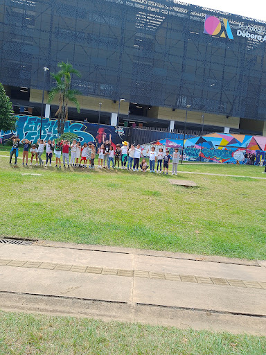 Cosmo Schools Robledo
